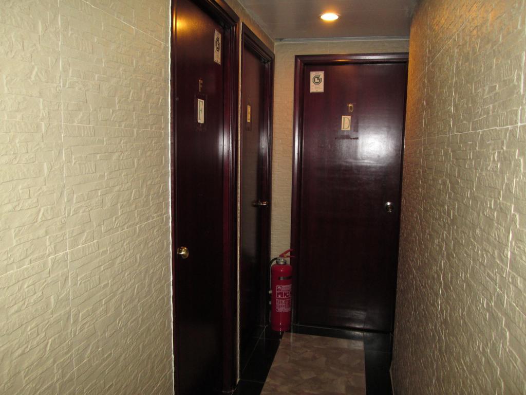 Yan Yan Guest House Kowloon  Exterior photo